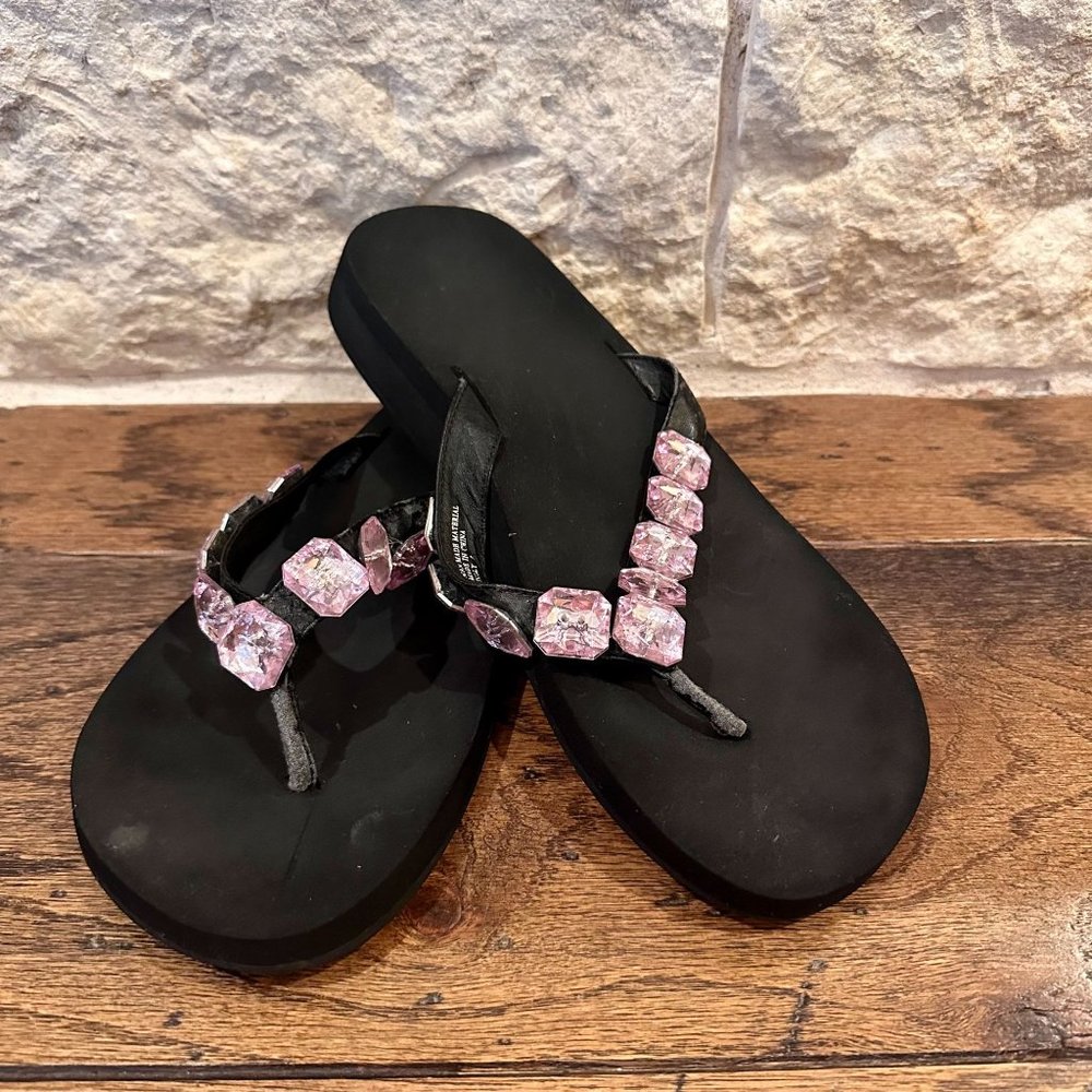 Size 9: Yellowbox Pink Bling Rhinestone Gem Black Sunny Flip Flops Sandals